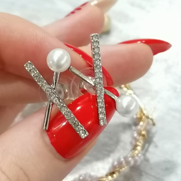 Geometric X Pearl and Diamond Earring Silver Color - Picture 1 of 6